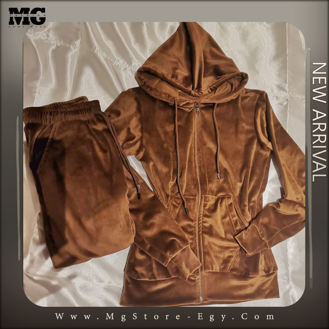 بيجامة شتوي عسلي